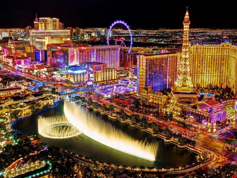 colorful las vegas night paj2q76otk84ihtj