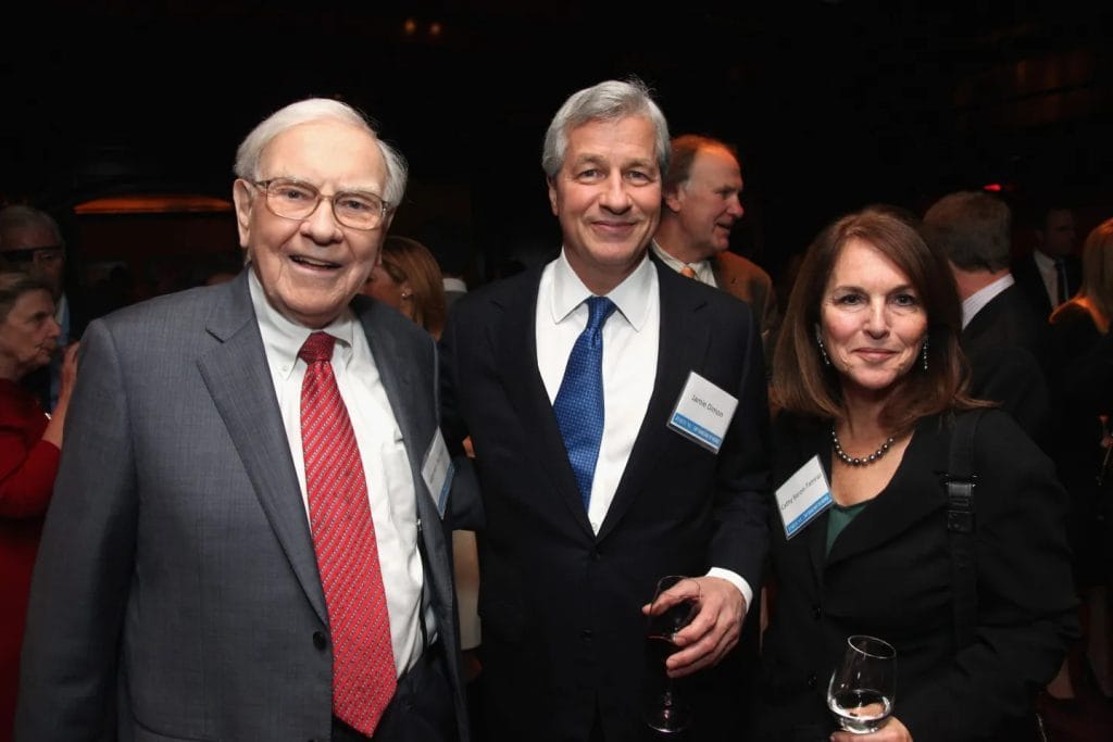 Buffett Wants to Pay More Tax — Washington Still Won’t Let Him GettyImages 156986152 e1745002969442