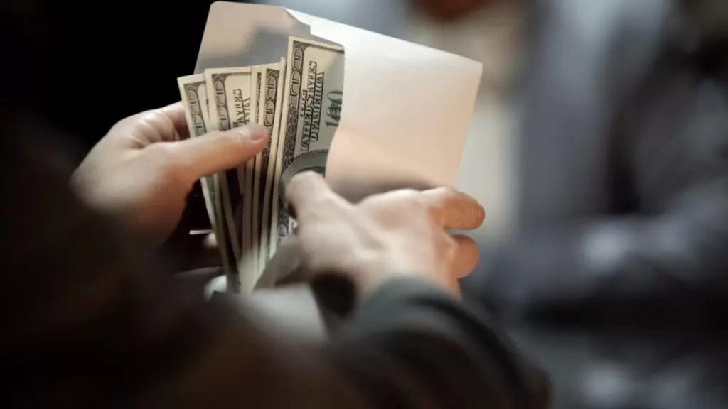 money in envelope AdobeStock 245201763 1024x5761 1