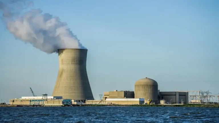 Hope Creek Nuclear Generating Station from Delaware River May 2012 1 1