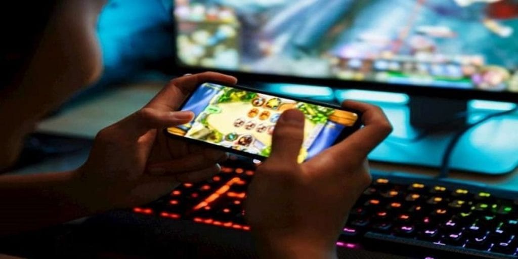 India’s Online Gaming Sector Faces ₹1.12 Lakh Crore GST Demand Amid Legal Challenges Indian online gaming industry to see a boom by FY 2025 Report1