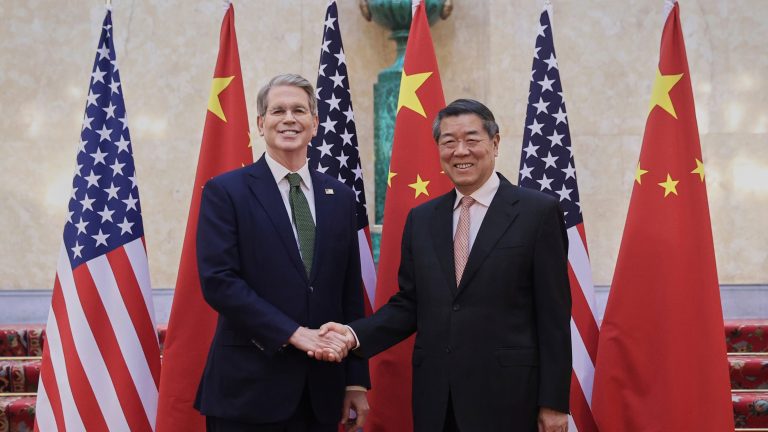 China’s Trade Surplus Tops $1 Trillion as Premier Li Slams “Tariff Walls” 16722386 061125 cc ap china trade img 1